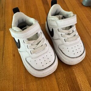 Nike Court Borough Low 2. Size 4C. White with black check.